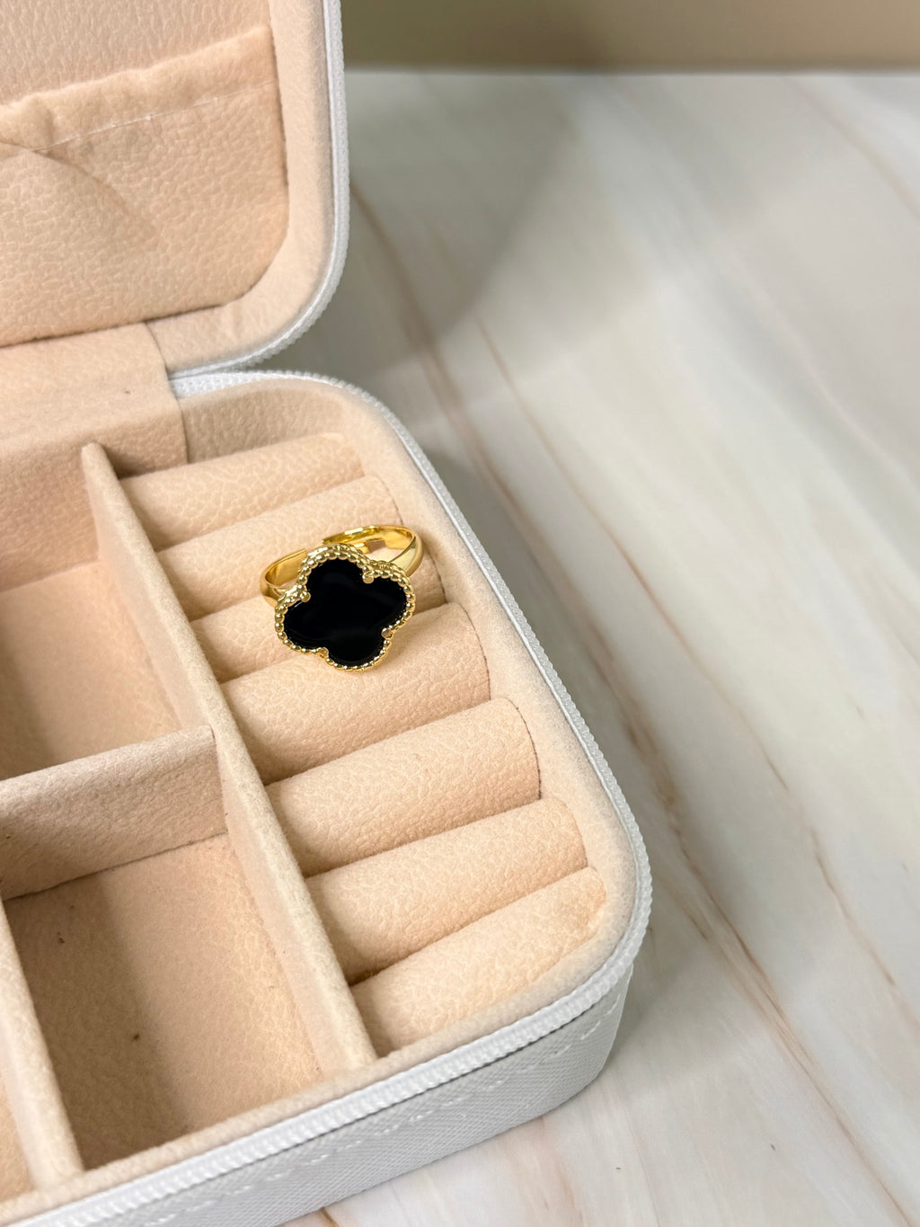 Clover Statement Ring
