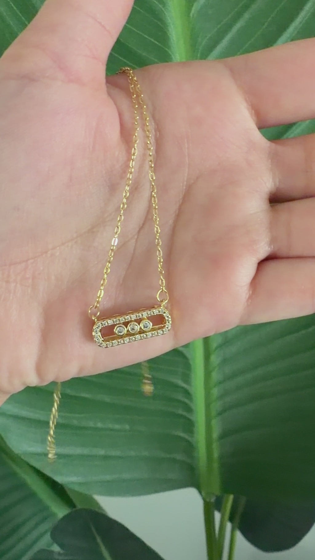 Mess!ka Glow Necklace